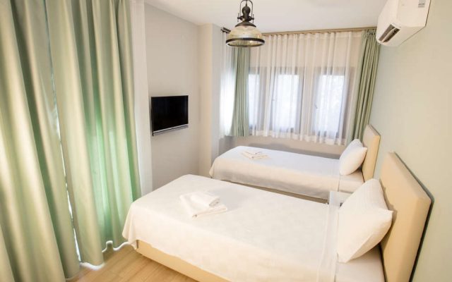 Single Double Room with Balcony